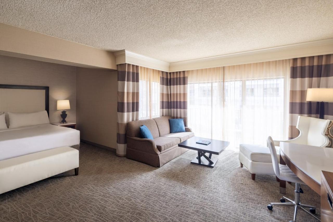 Crowne Plaza Phoenix - Chandler Golf Resort By Ihg Exterior photo