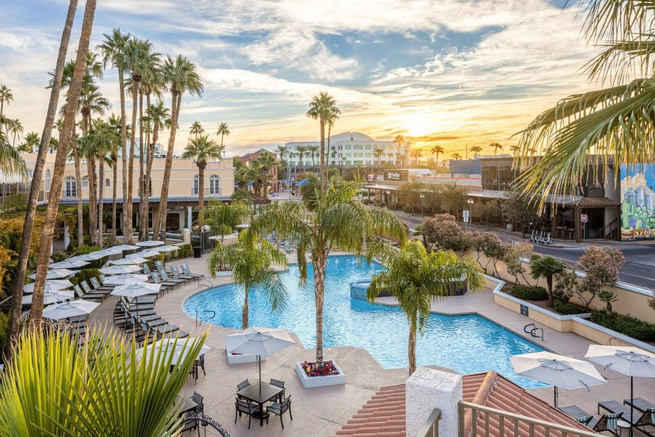 Crowne Plaza Phoenix - Chandler Golf Resort By Ihg Exterior photo