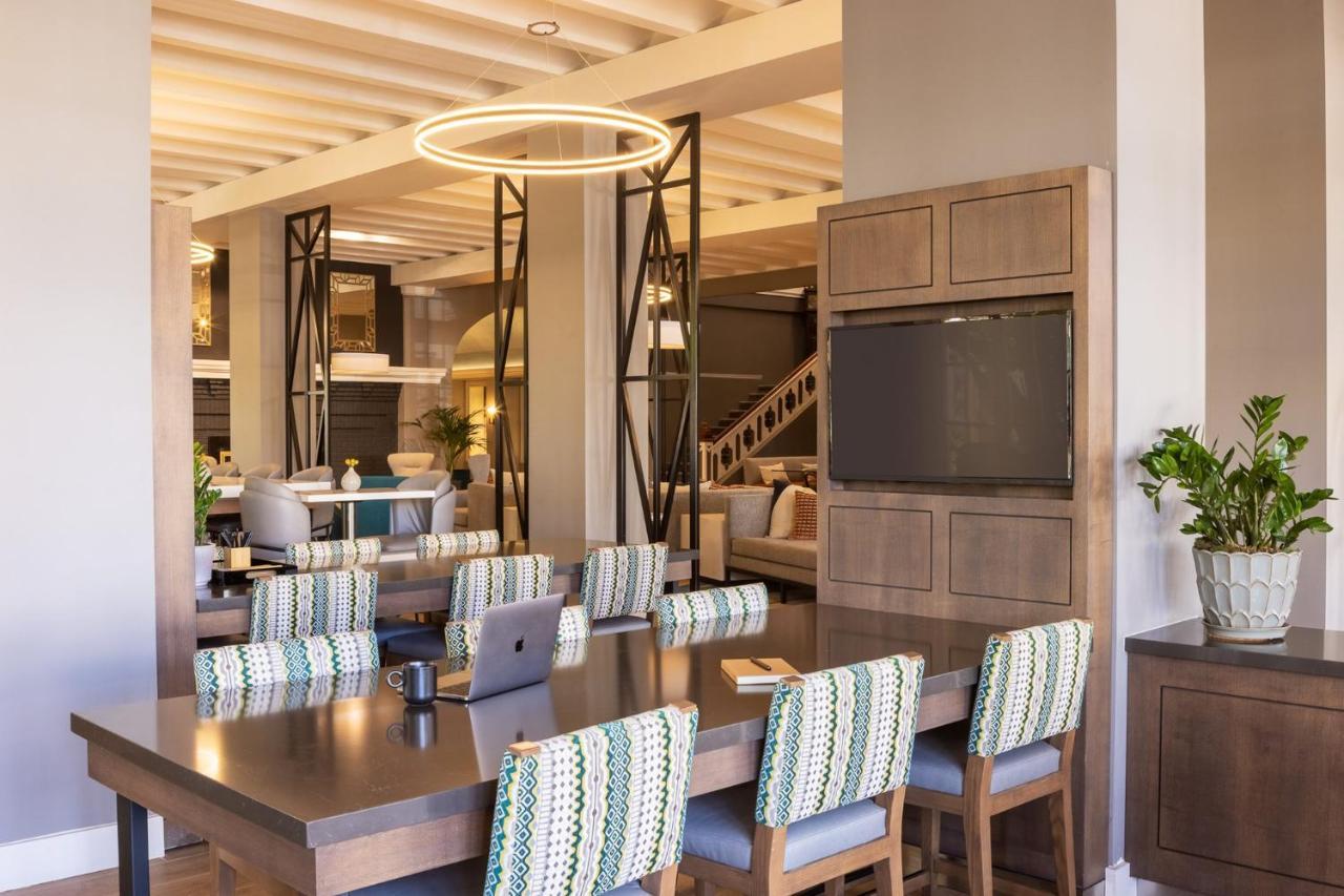 Crowne Plaza Phoenix - Chandler Golf Resort By Ihg Exterior photo
