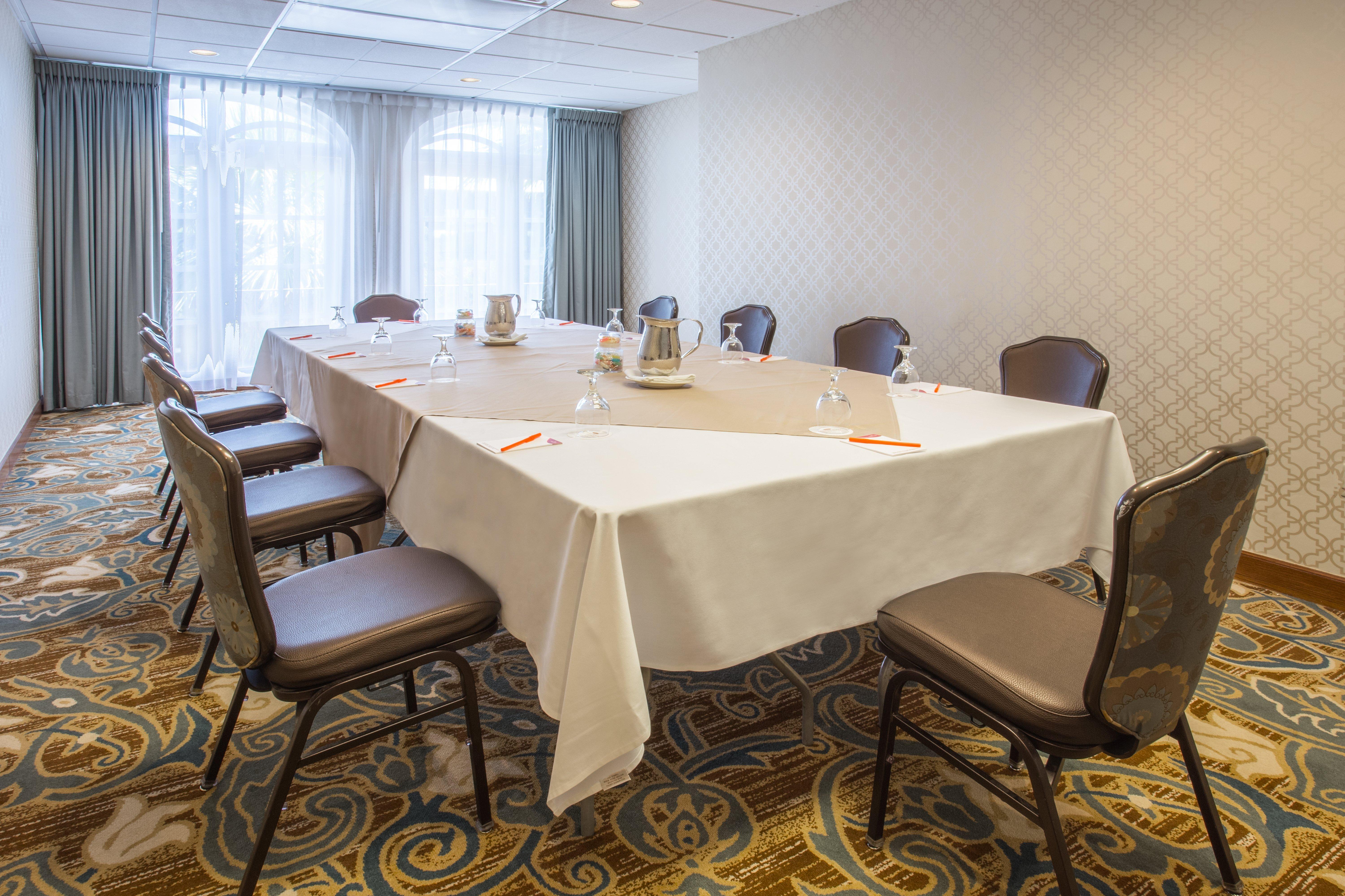 Crowne Plaza Phoenix - Chandler Golf Resort By Ihg Exterior photo