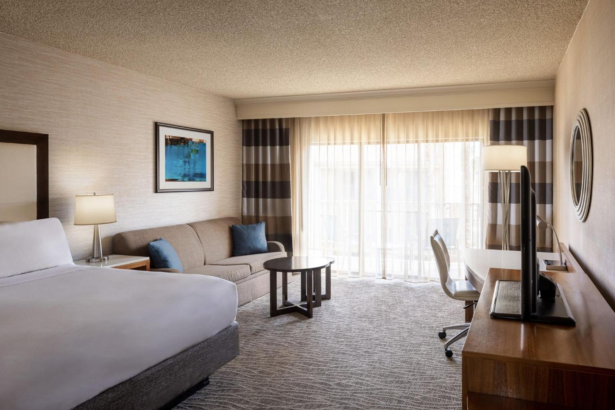 Crowne Plaza Phoenix - Chandler Golf Resort By Ihg Exterior photo