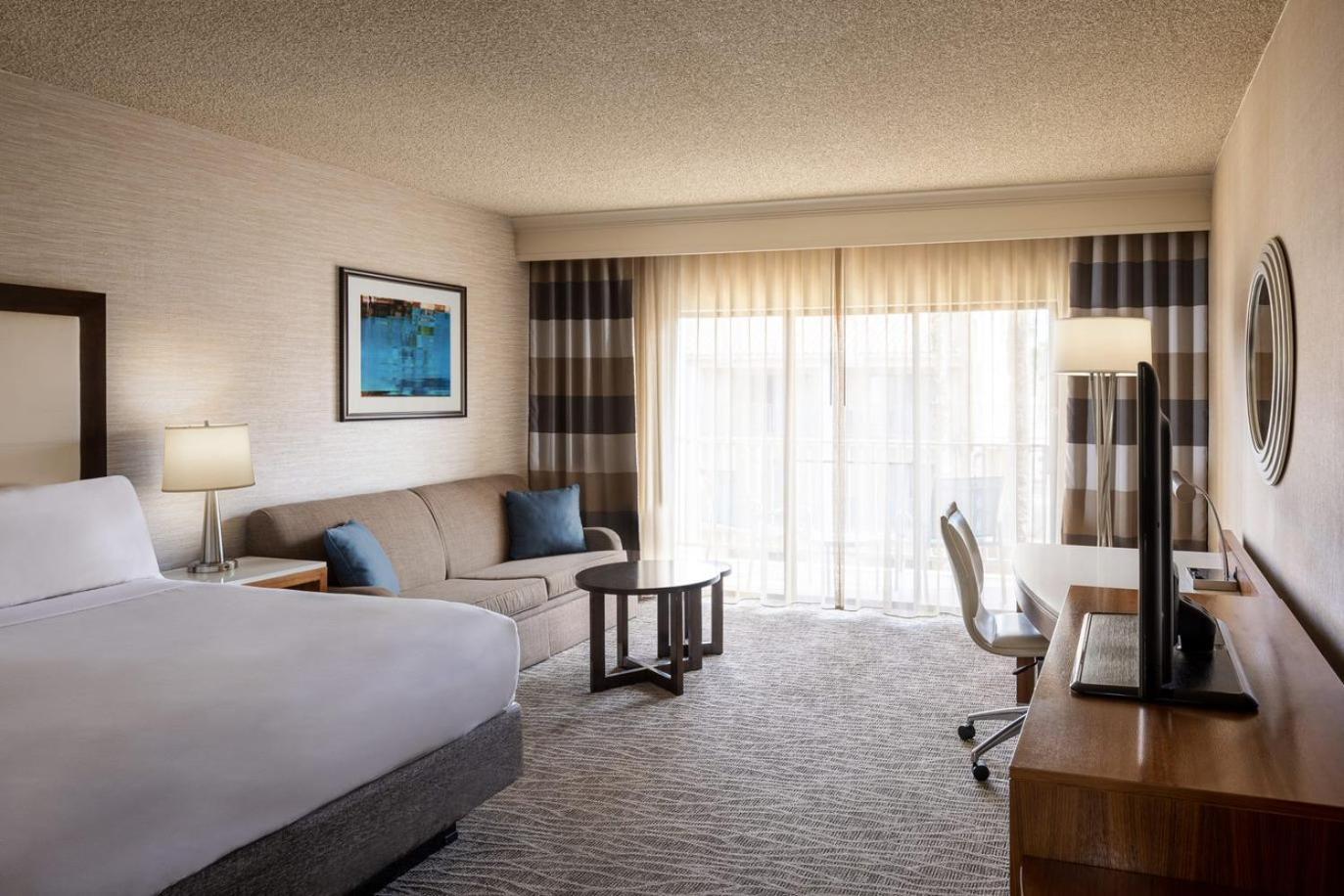 Crowne Plaza Phoenix - Chandler Golf Resort By Ihg Exterior photo