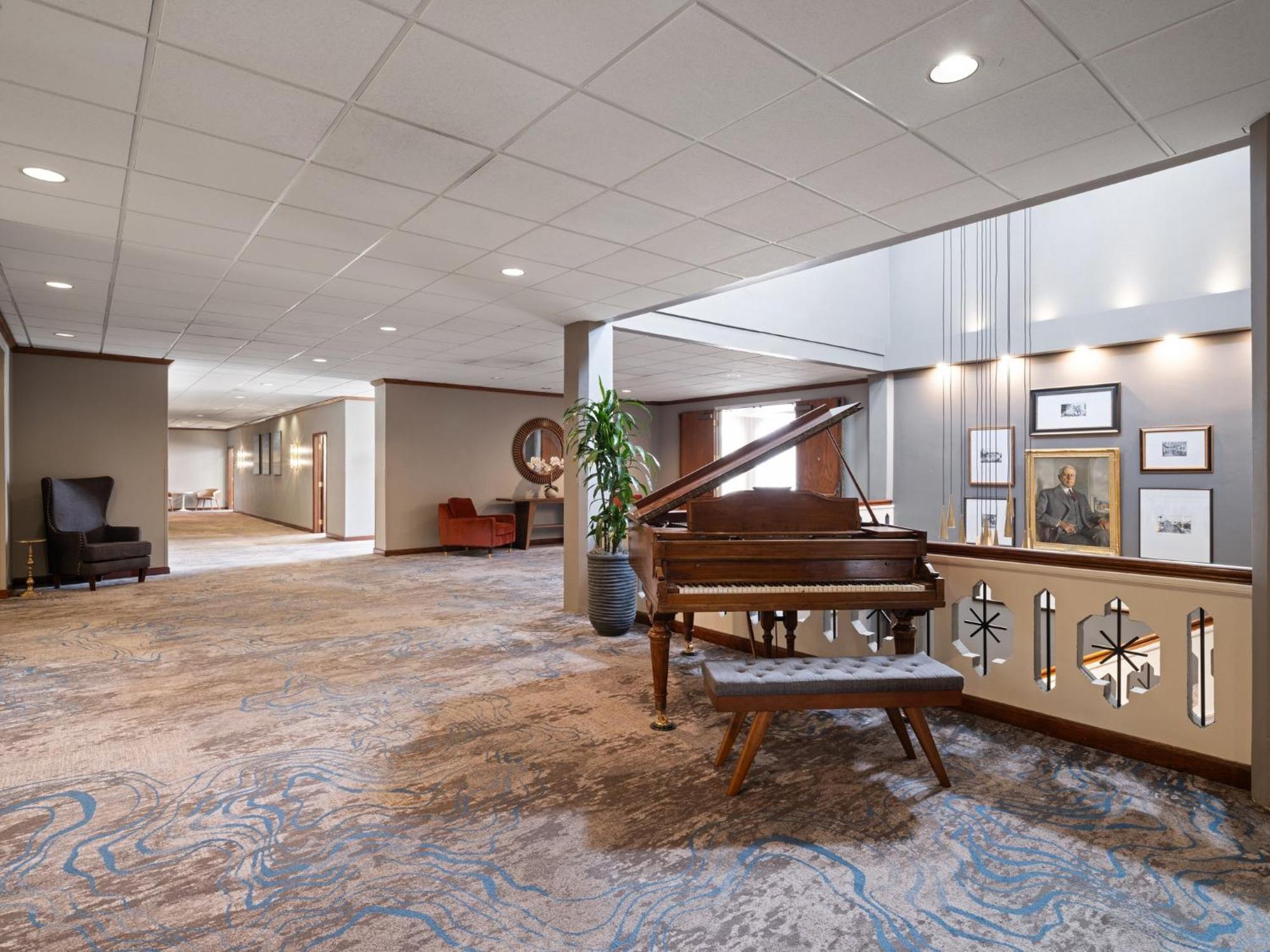 Crowne Plaza Phoenix - Chandler Golf Resort By Ihg Exterior photo