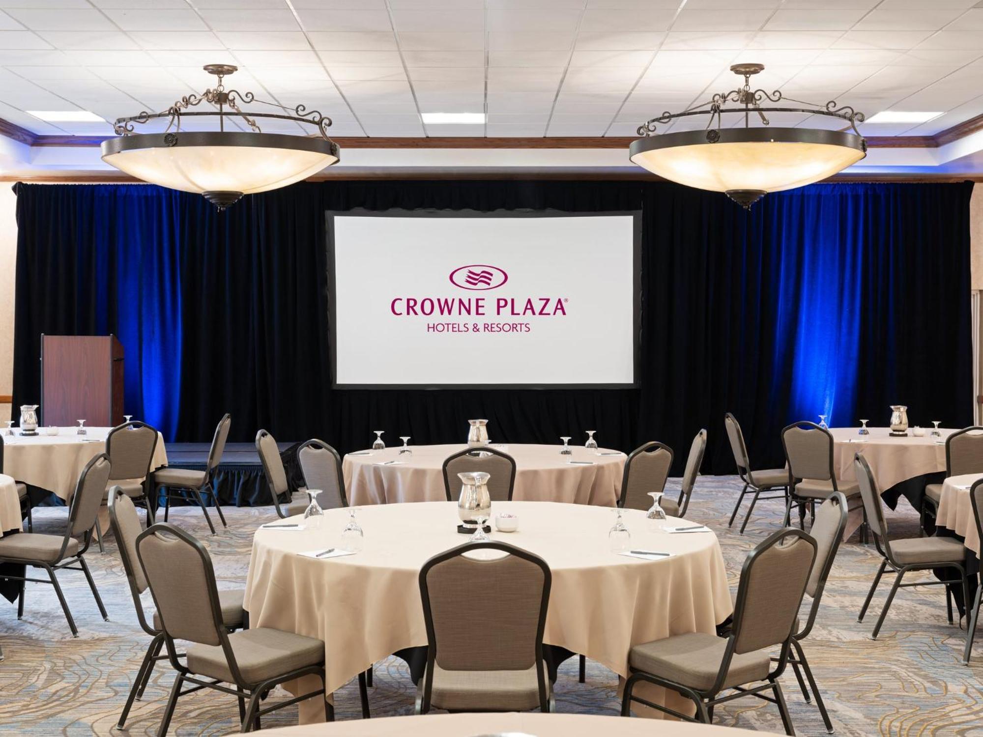 Crowne Plaza Phoenix - Chandler Golf Resort By Ihg Exterior photo